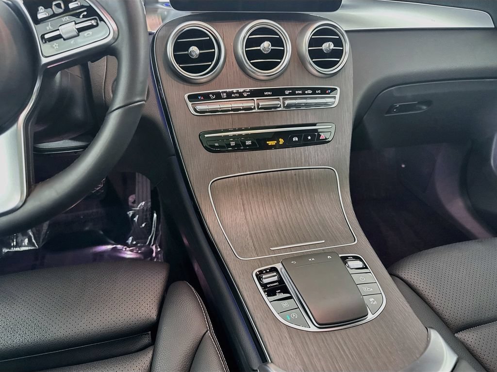 Used 2022 Mercedes-Benz GLC 300 4MATIC image 25
