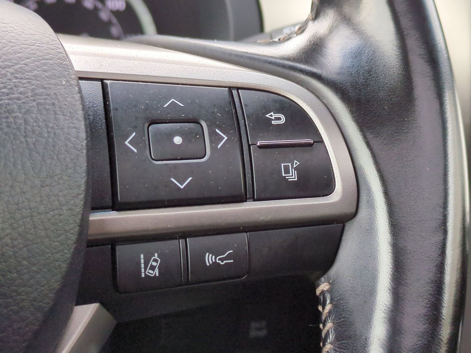 Used 2020 Lexus GX 460 Premium w/ Premium Package image 32