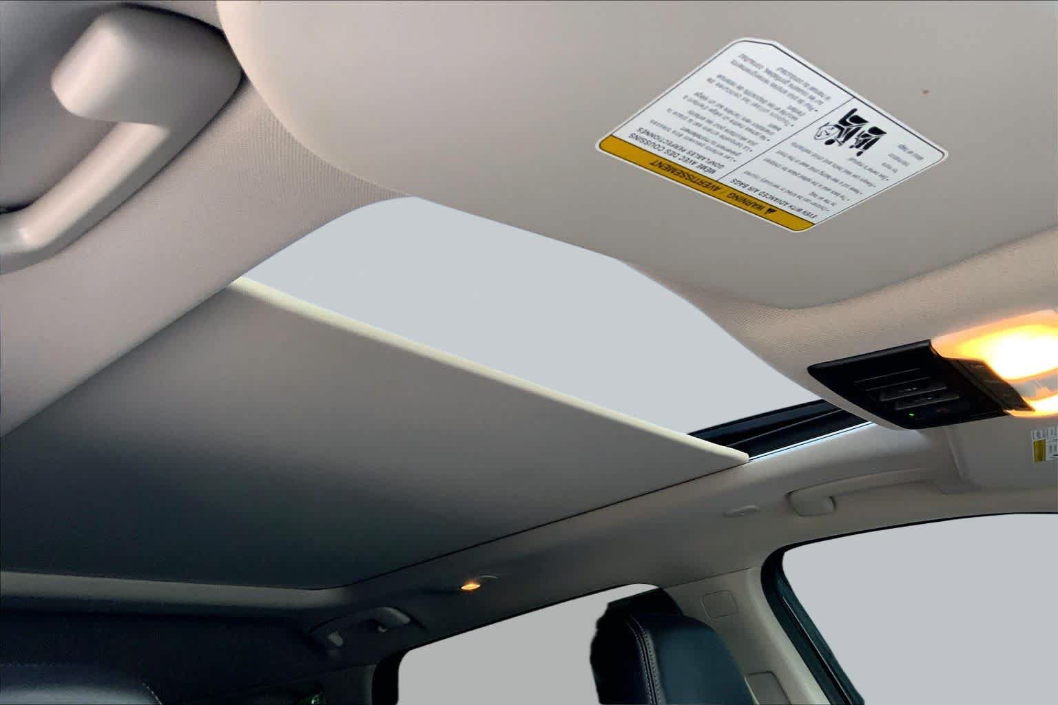 Used 2024 Nissan Rogue Platinum FWD image 14