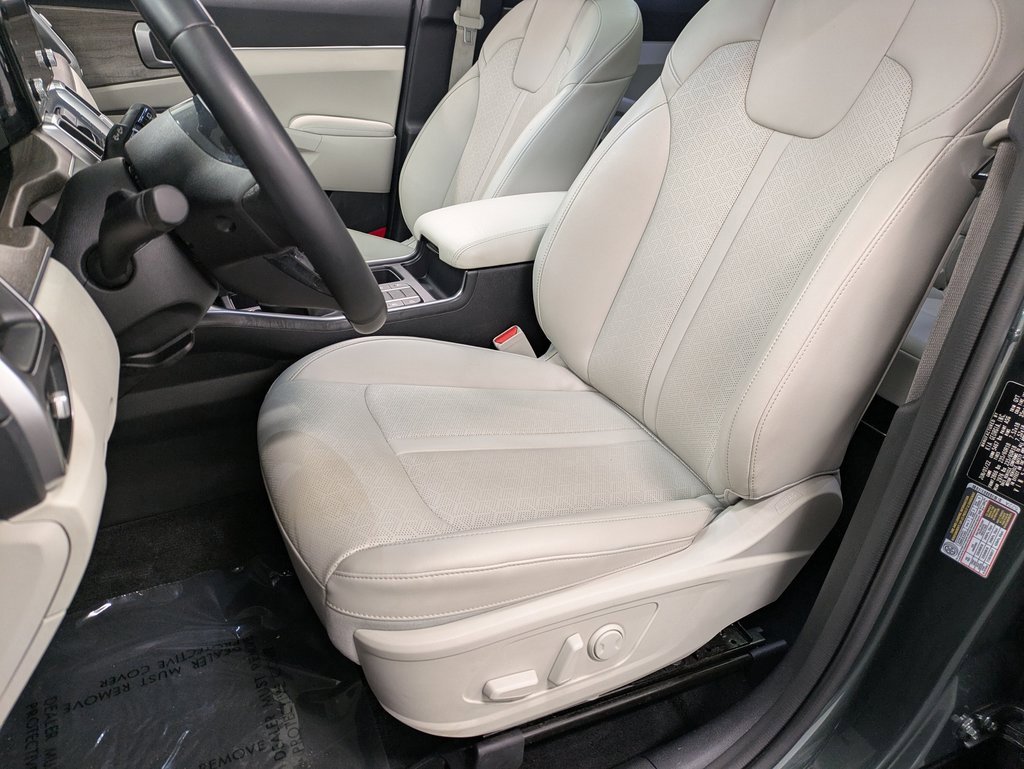 Used 2022 Kia Sorento S w/ Panoramic Sunroof Package image 10