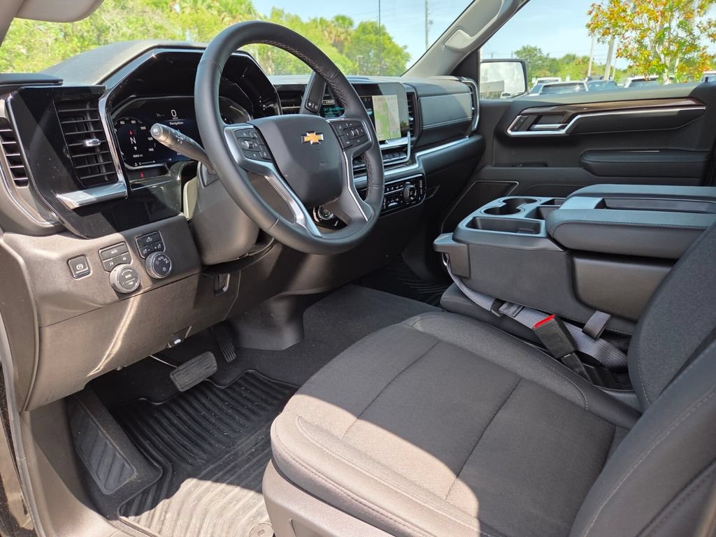 Used 2026 Chevrolet Silverado 1500 LT AWD/4WD image 28