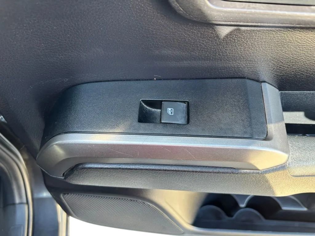 Used 2020 Toyota Tacoma SR5 image 30