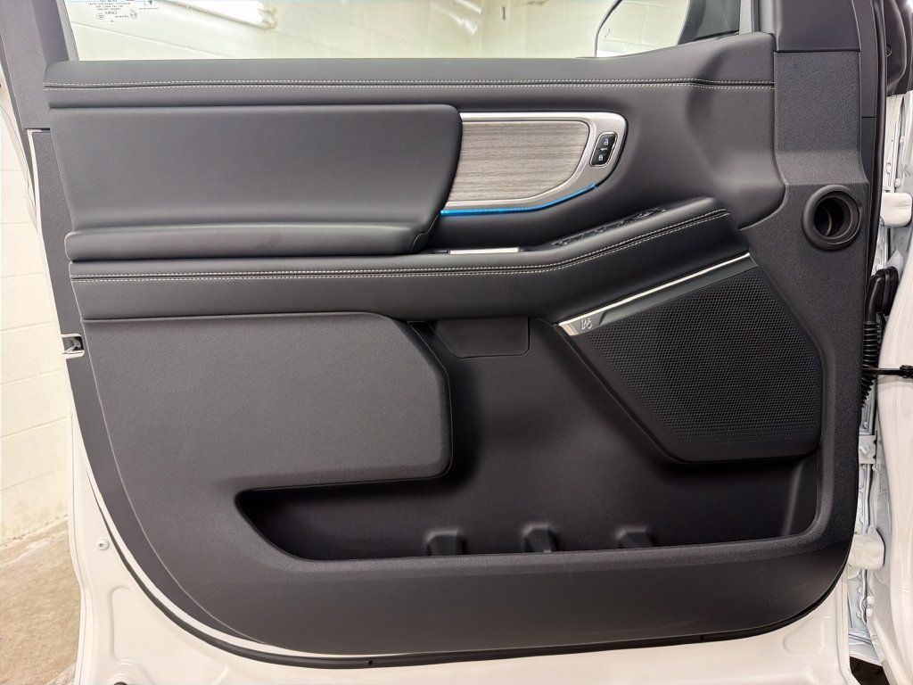 New 2027 Ford Expedition Max Platinum w/ Driver's Package RWD image 16