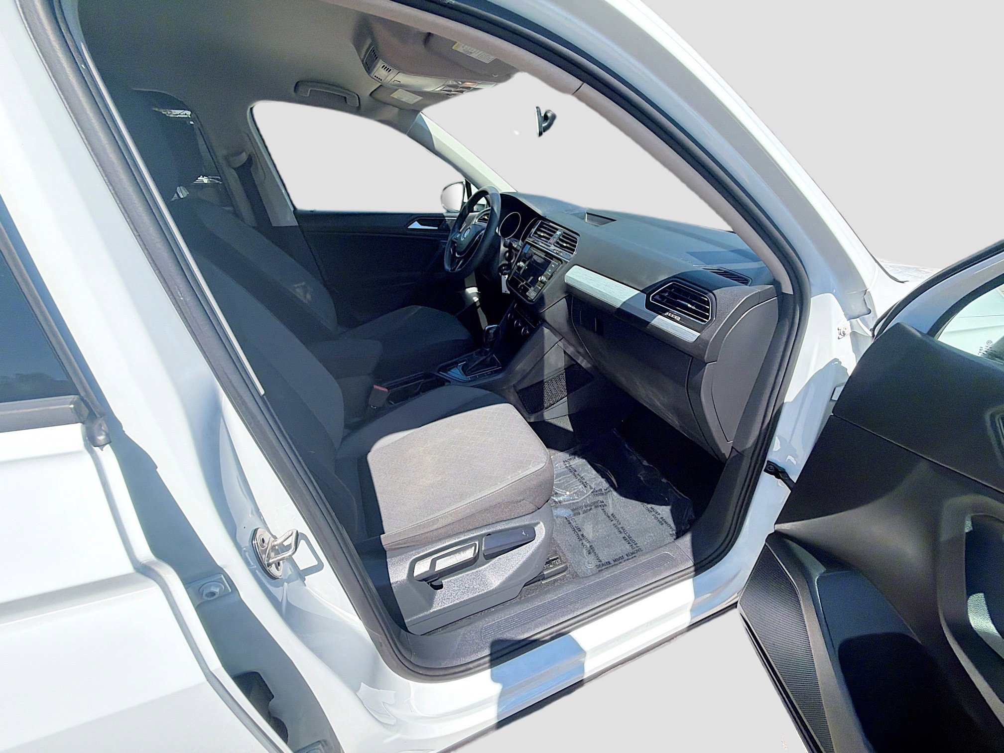 Used 2019 Volkswagen Tiguan S w/ Driver Assistance Package image 29