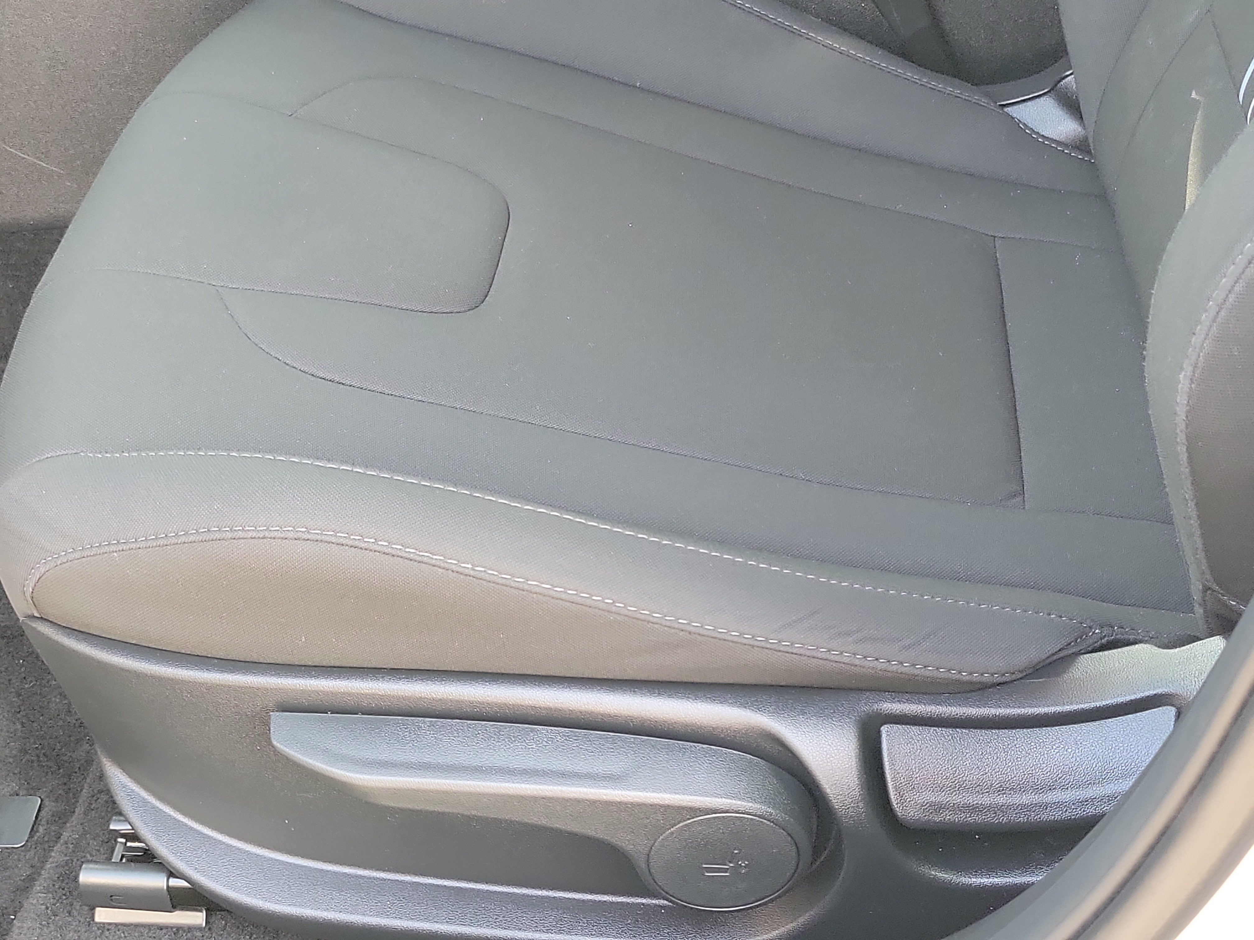 Certified 2026 Hyundai Elantra Sport FWD image 18