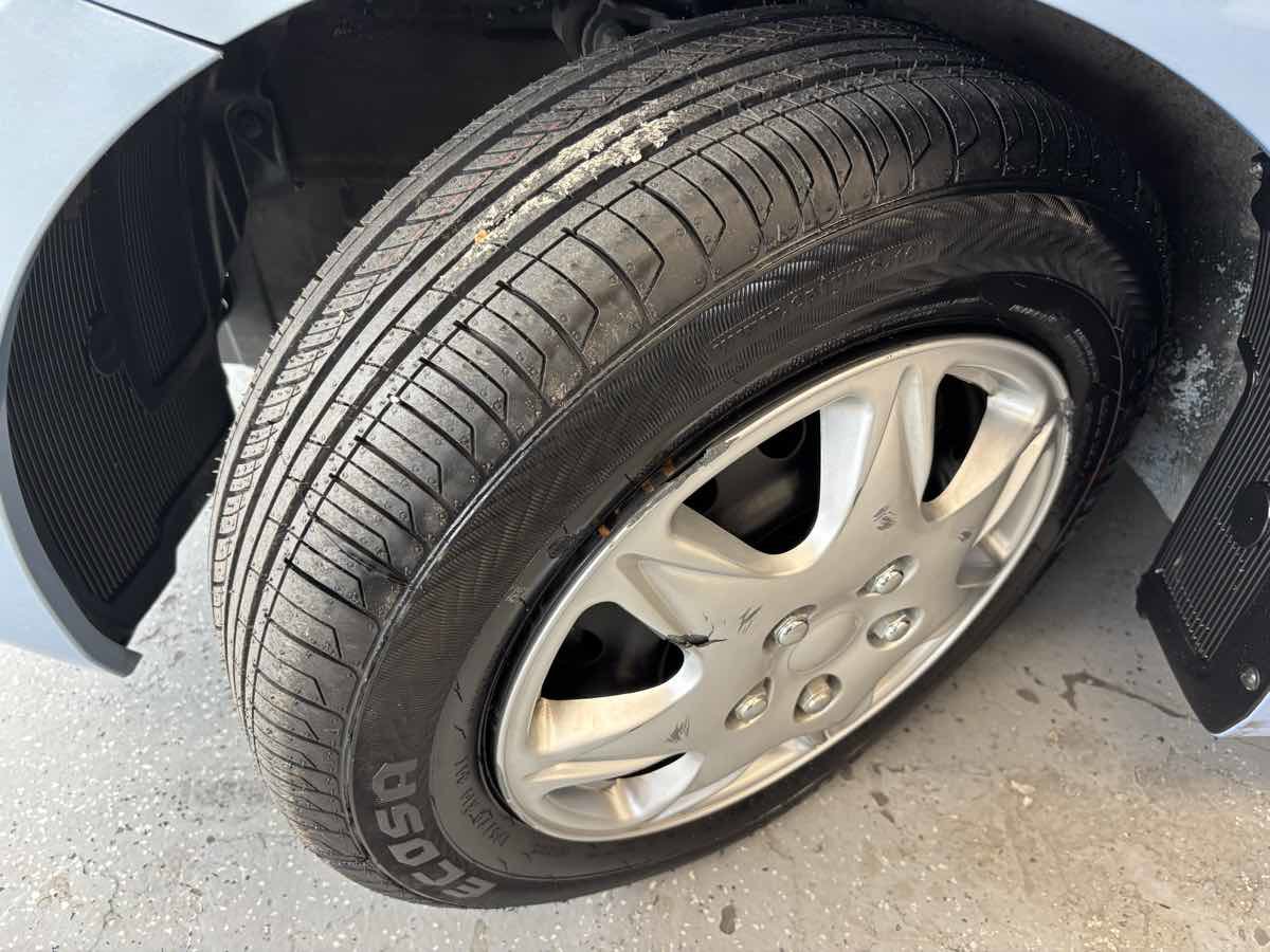 Used 2012 Hyundai Accent GS image 25