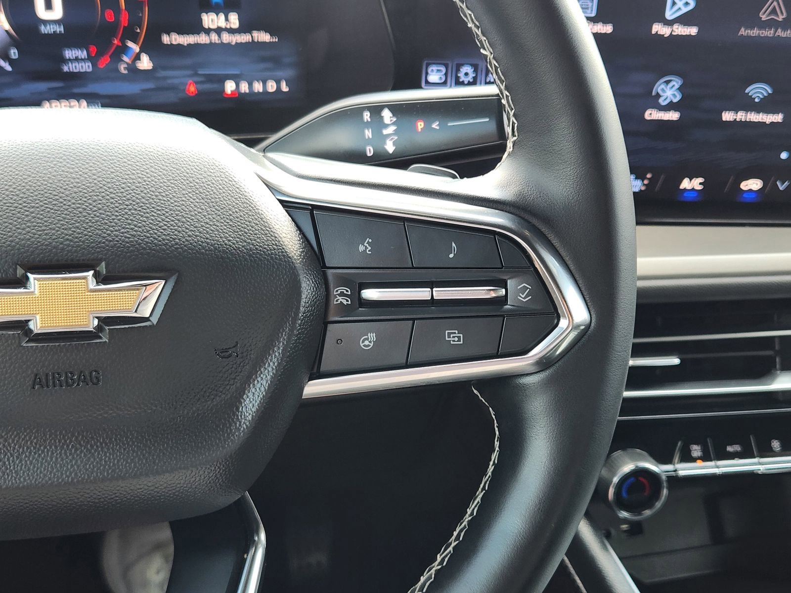 Used 2024 Chevrolet Traverse LT image 30