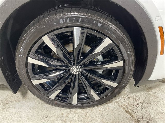 New 2026 Toyota Crown Platinum image 10