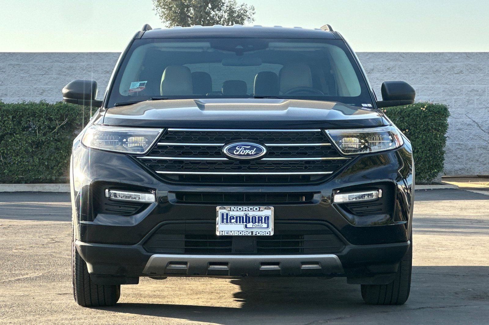 Used 2024 Ford Explorer XLT w/ Equipment Group 202A image 9