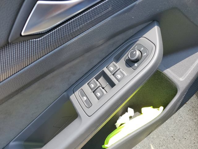 New 2026 Volkswagen GTI SE FWD image 20