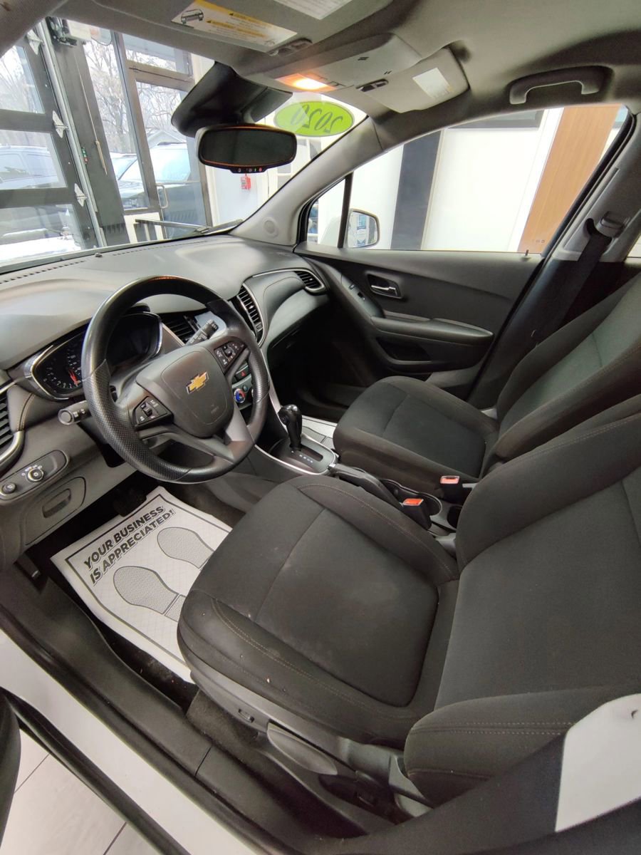 Used 2020 Chevrolet Trax LS w/ Tint and Cruise Package image 12