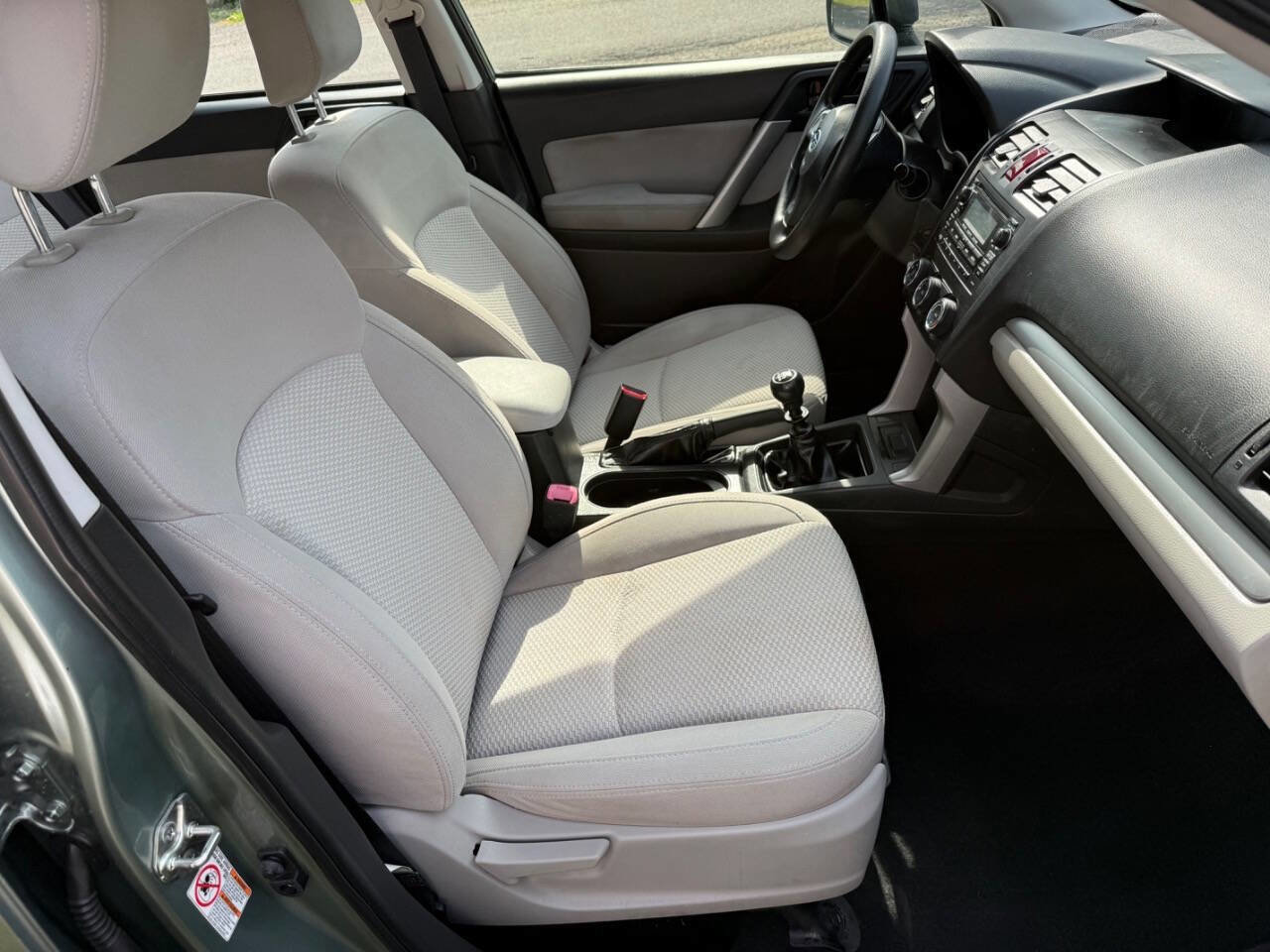 Used 2015 Subaru Forester 2.5i AWD/4WD image 7