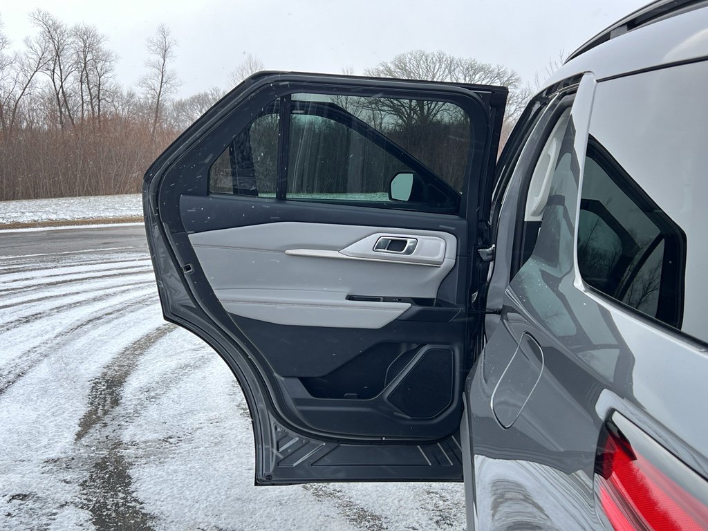 Certified 2025 Ford Explorer Active w/ Active Comfort Package image 37