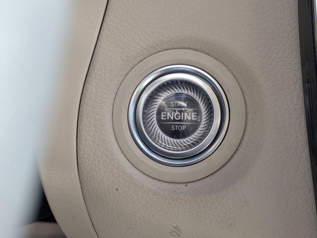 Certified 2022 Mercedes-Benz GLC 300 4MATIC w/ Premium Package Lite image 15