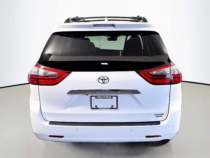 Used 2020 Toyota Sienna Limited Premium image 6