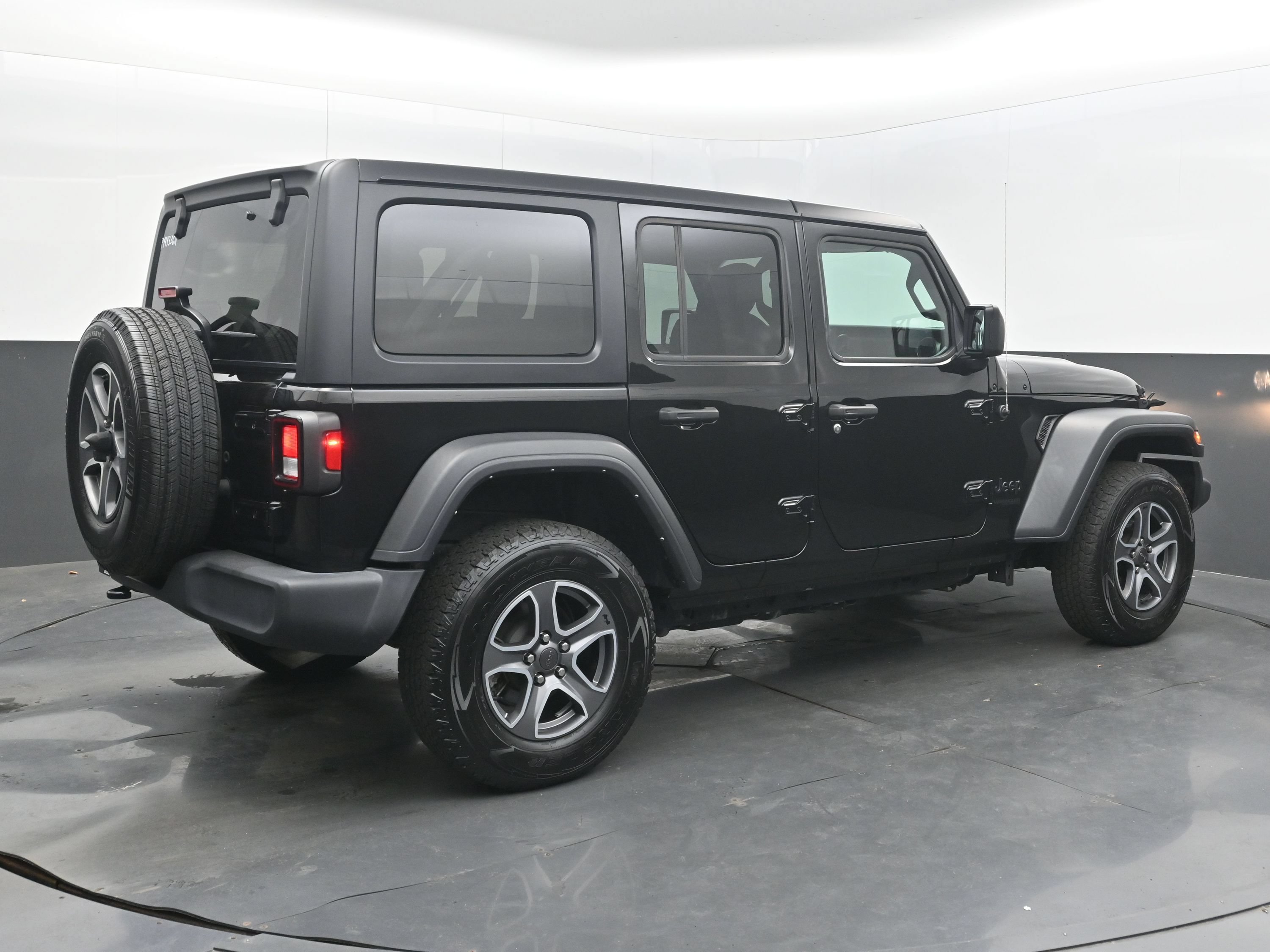 Used 2022 Jeep Wrangler Unlimited Sport AWD/4WD image 9