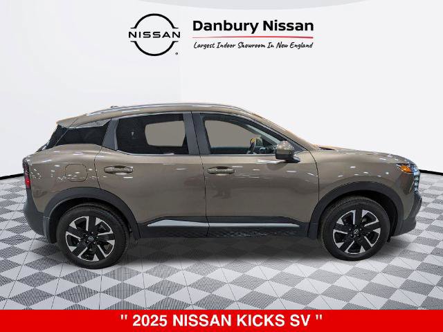 Certified 2025 Nissan Kicks SV w/ SV Premium Package AWD/4WD image 2