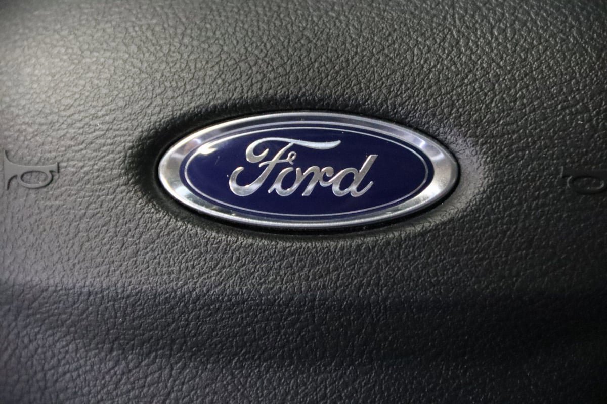 Used 2024 Ford Transit 350 XLT image 38