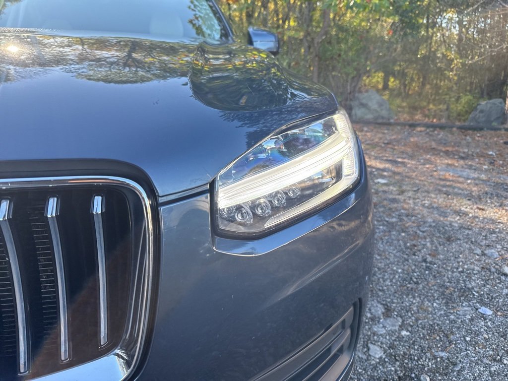 Used 2020 Volvo XC90 T5 Momentum w/ Protection Package image 3