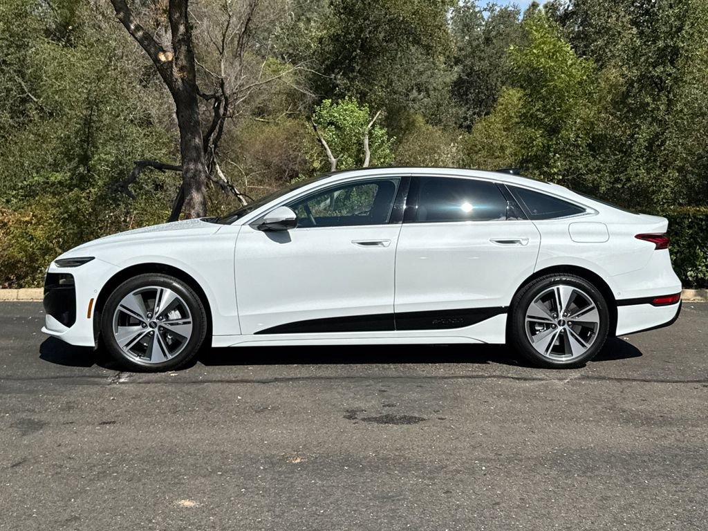 Used 2025 Audi A6 e-tron Premium RWD image 8