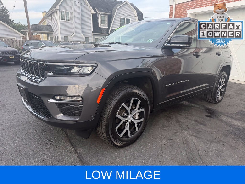 Used 2025 Jeep Grand Cherokee Limited w/ Luxury Tech Group II AWD/4WD image 14