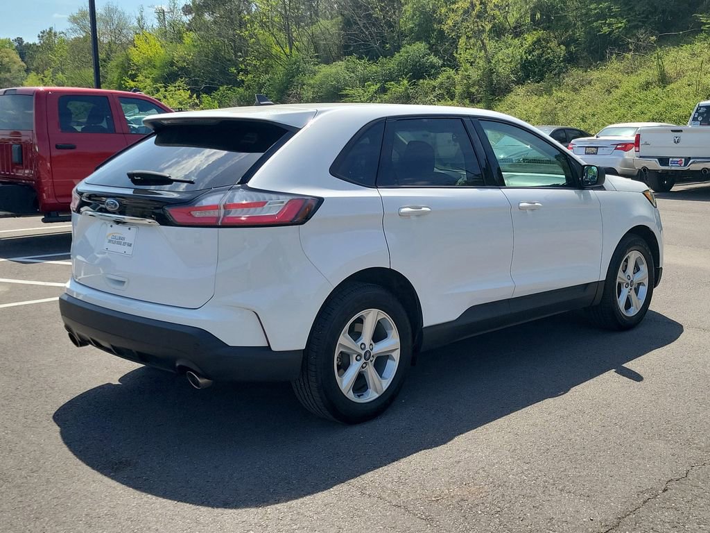 Used 2020 Ford Edge SE image 3