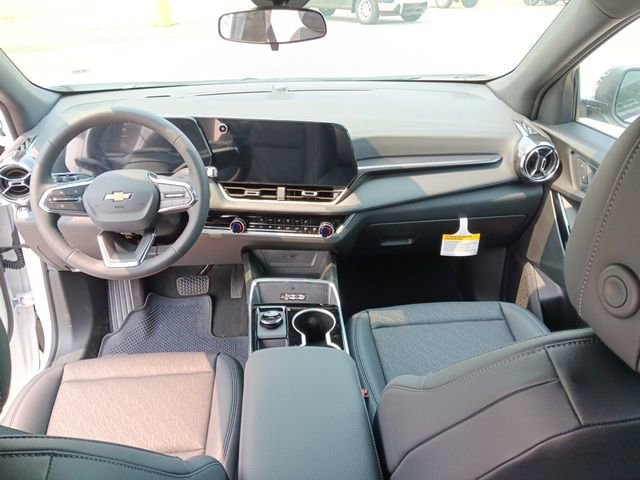 New 2026 Chevrolet Equinox LT w/ Convenience Package II image 8