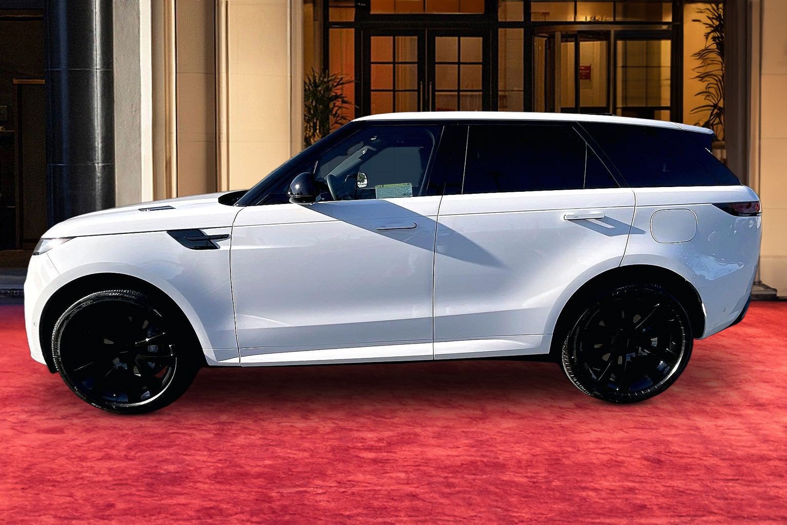 New 2026 Land Rover Range Rover Sport Dynamic SE AWD/4WD image 2