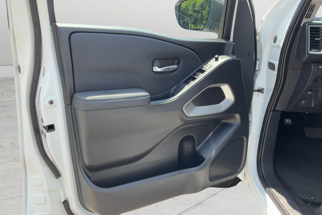 Used 2022 Nissan Frontier SV RWD image 11