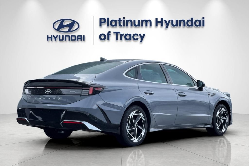 New 2026 Hyundai Sonata SEL FWD image 4