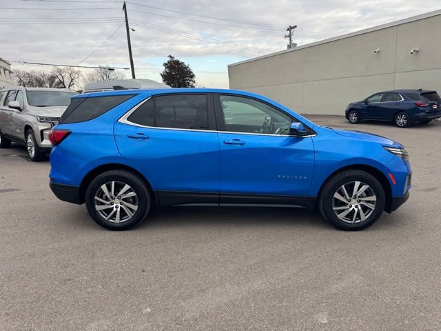 Used 2024 Chevrolet Equinox LT image 2