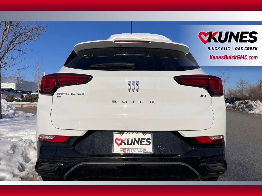 Used 2024 Buick Encore GX Sport Touring image 5
