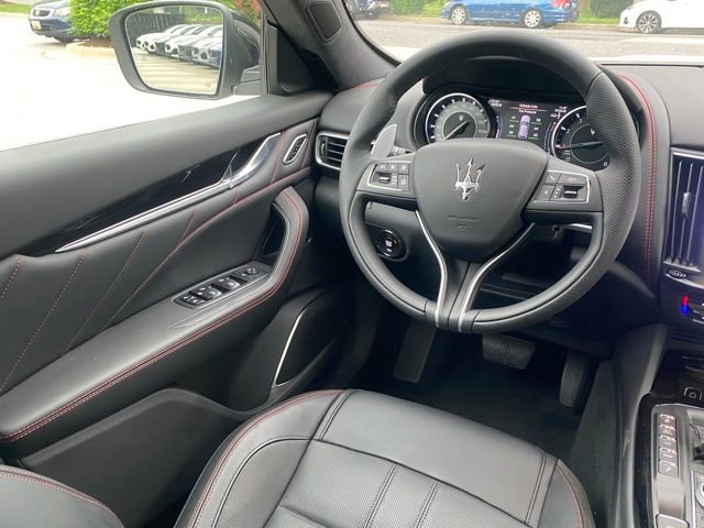 Used 2024 Maserati Levante GT Ultima image 43