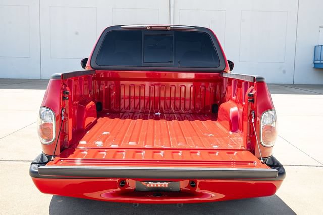 Used 2004 Ford F150 Lightning RWD image 23
