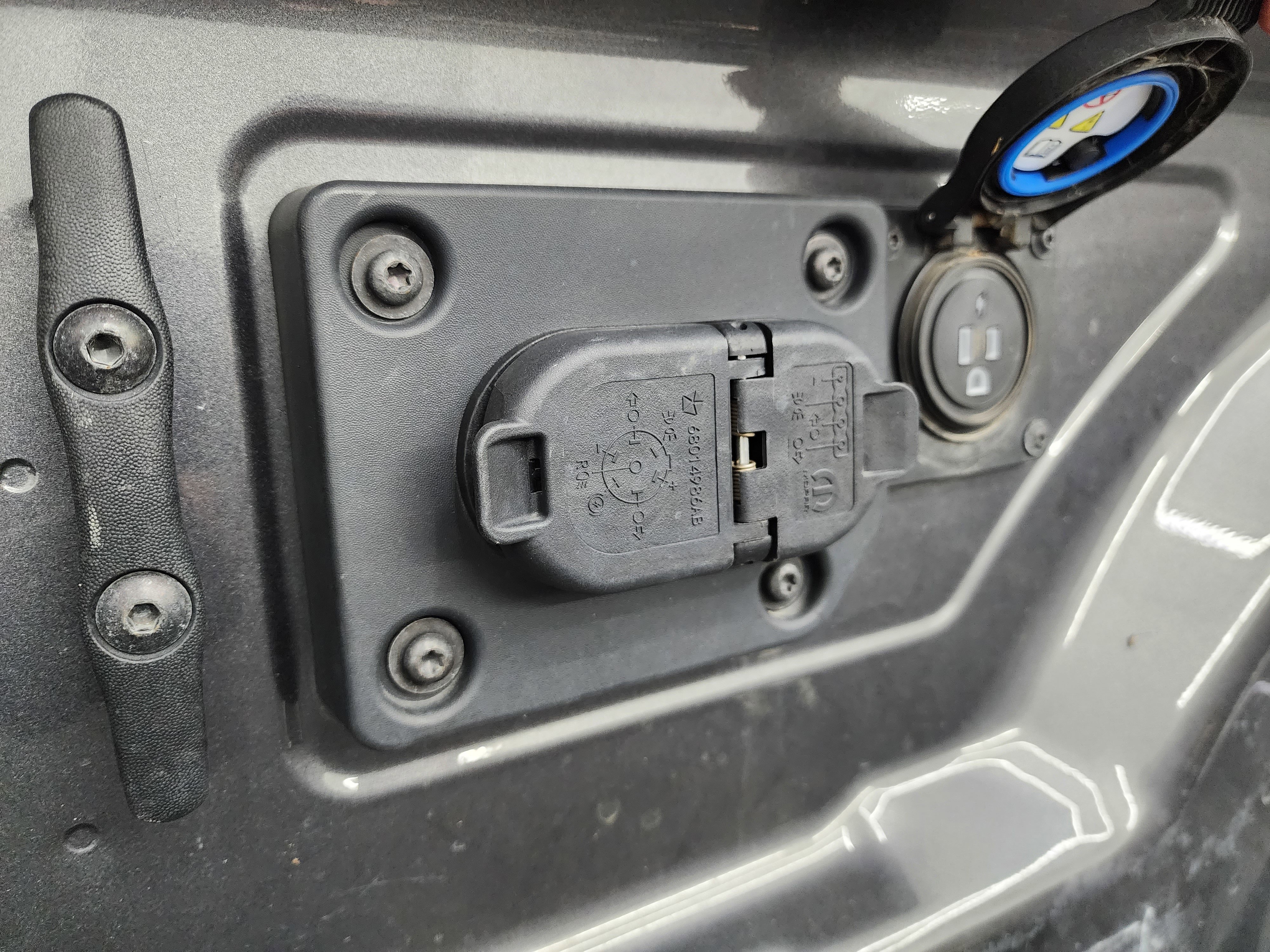 Used 2024 RAM 3500 Laramie w/ Safety Group image 34