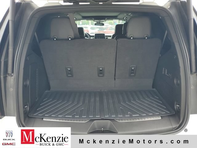 Used 2023 Chevrolet Tahoe Z71 w/ Z71 Off-Road Package AWD/4WD image 32