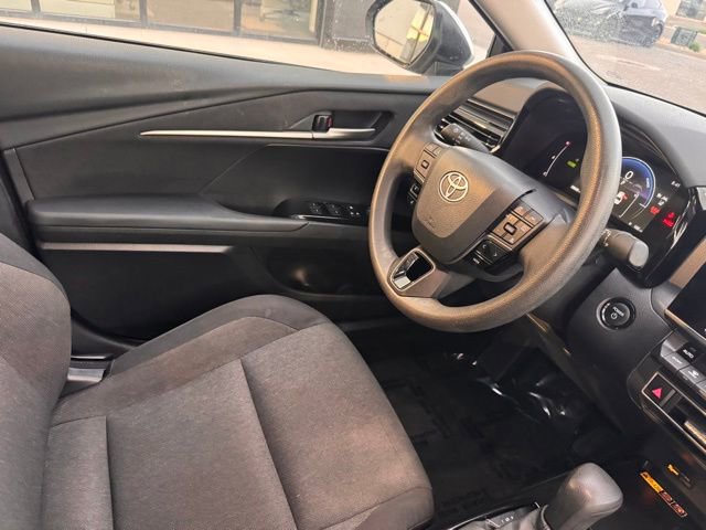 Used 2025 Toyota Camry LE FWD image 23
