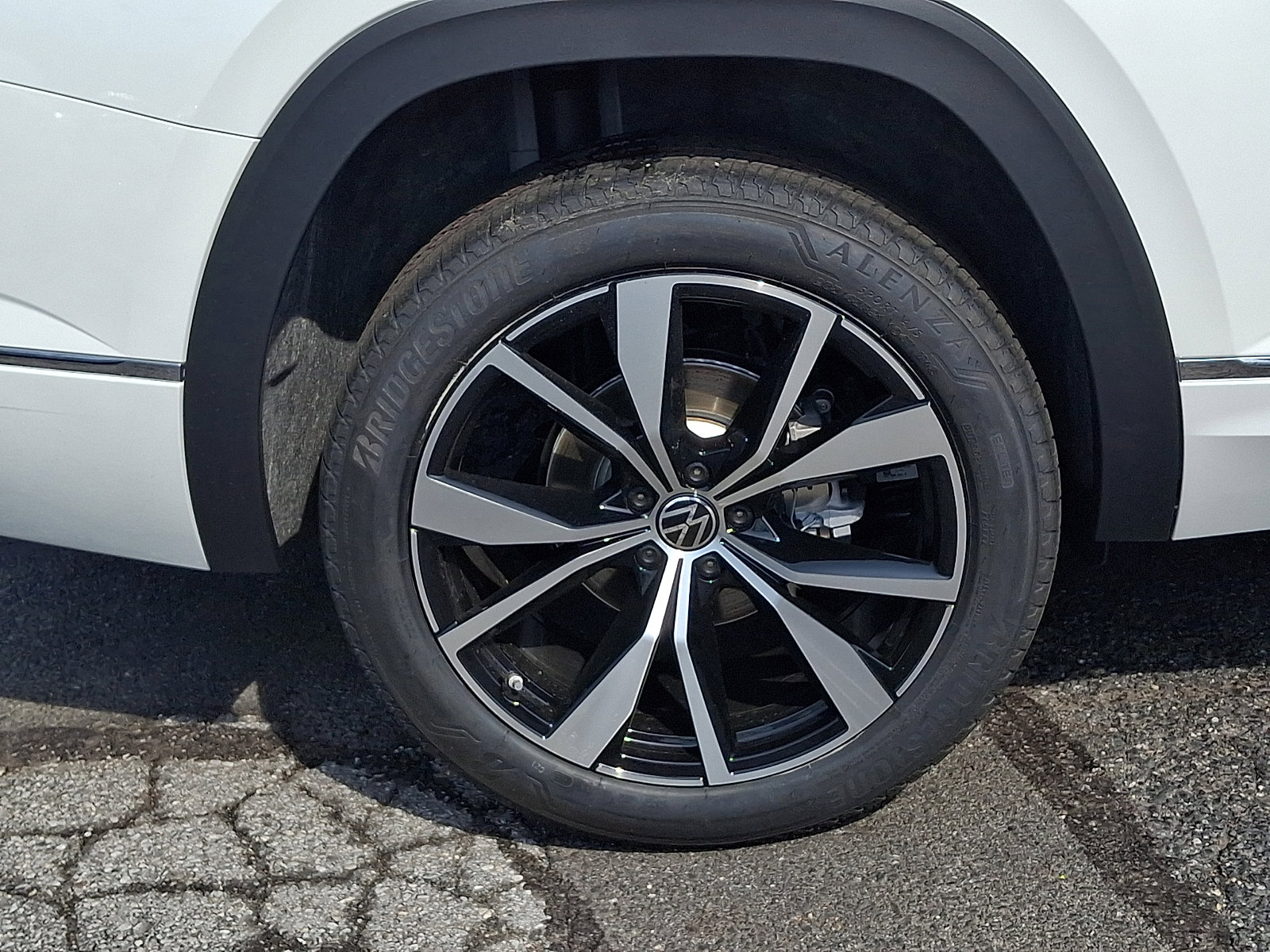 New 2026 Volkswagen Atlas SEL Premium R-Line image 5