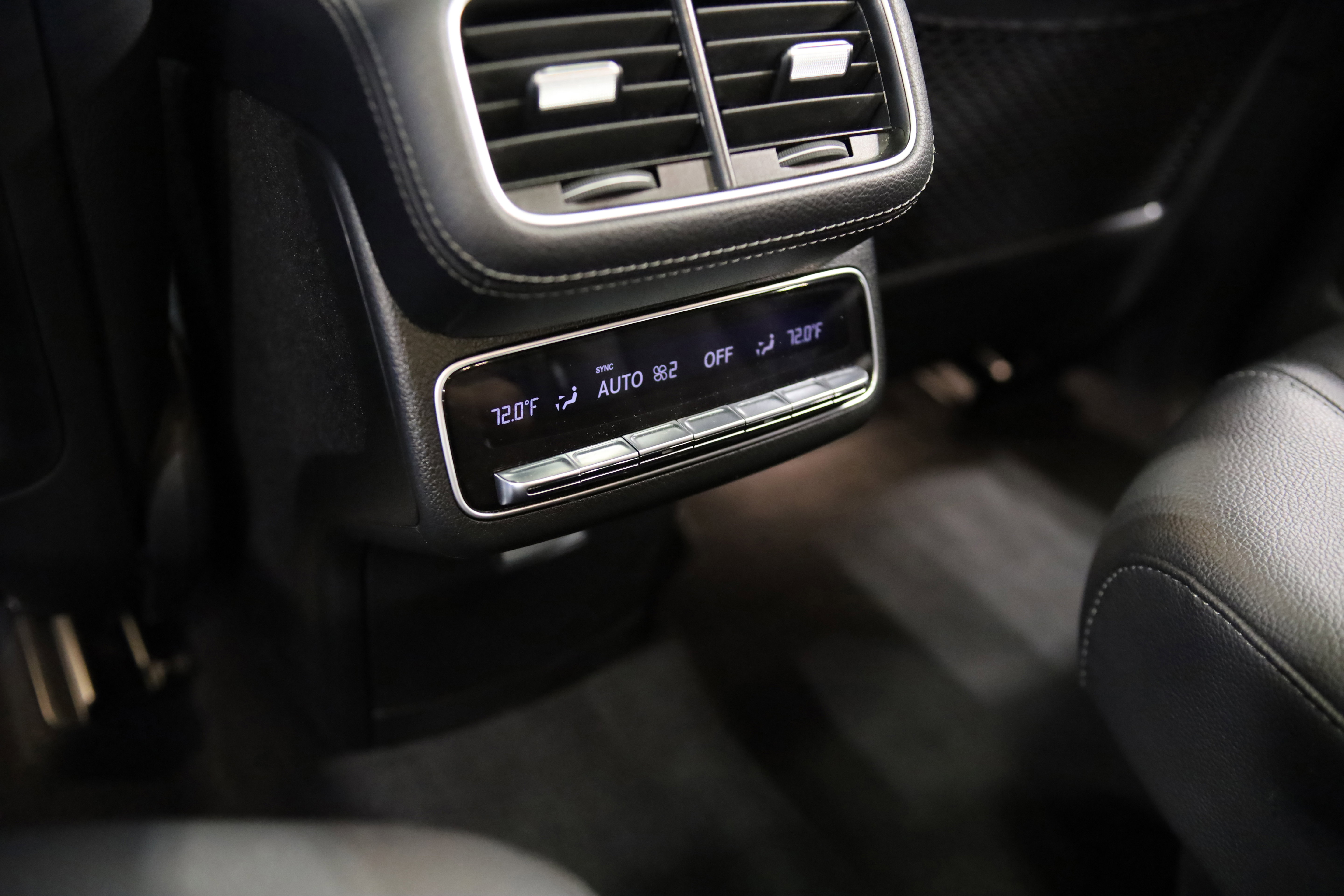 Used 2024 Mercedes-Benz GLS 450 4MATIC image 38