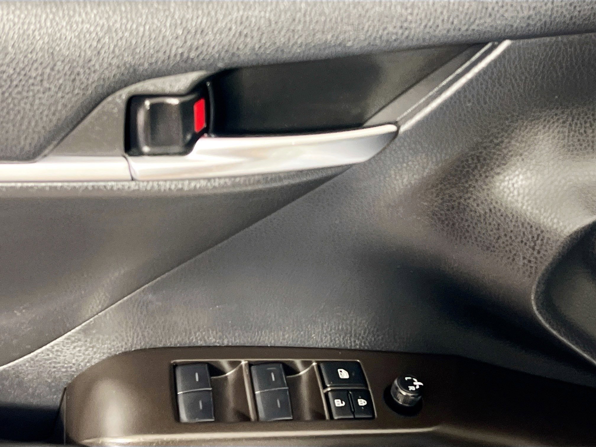 Used 2023 Toyota Camry LE image 16