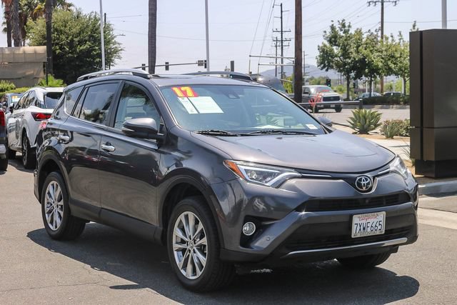 Used 2017 Toyota RAV4 Limited w/ Advanced Technology Package FWD image 3