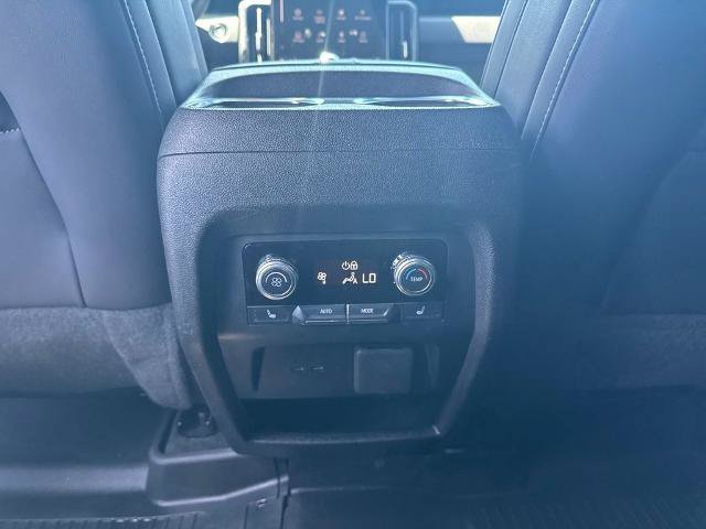 Used 2024 GMC Acadia AT4 w/ Luxury Package AWD/4WD image 17