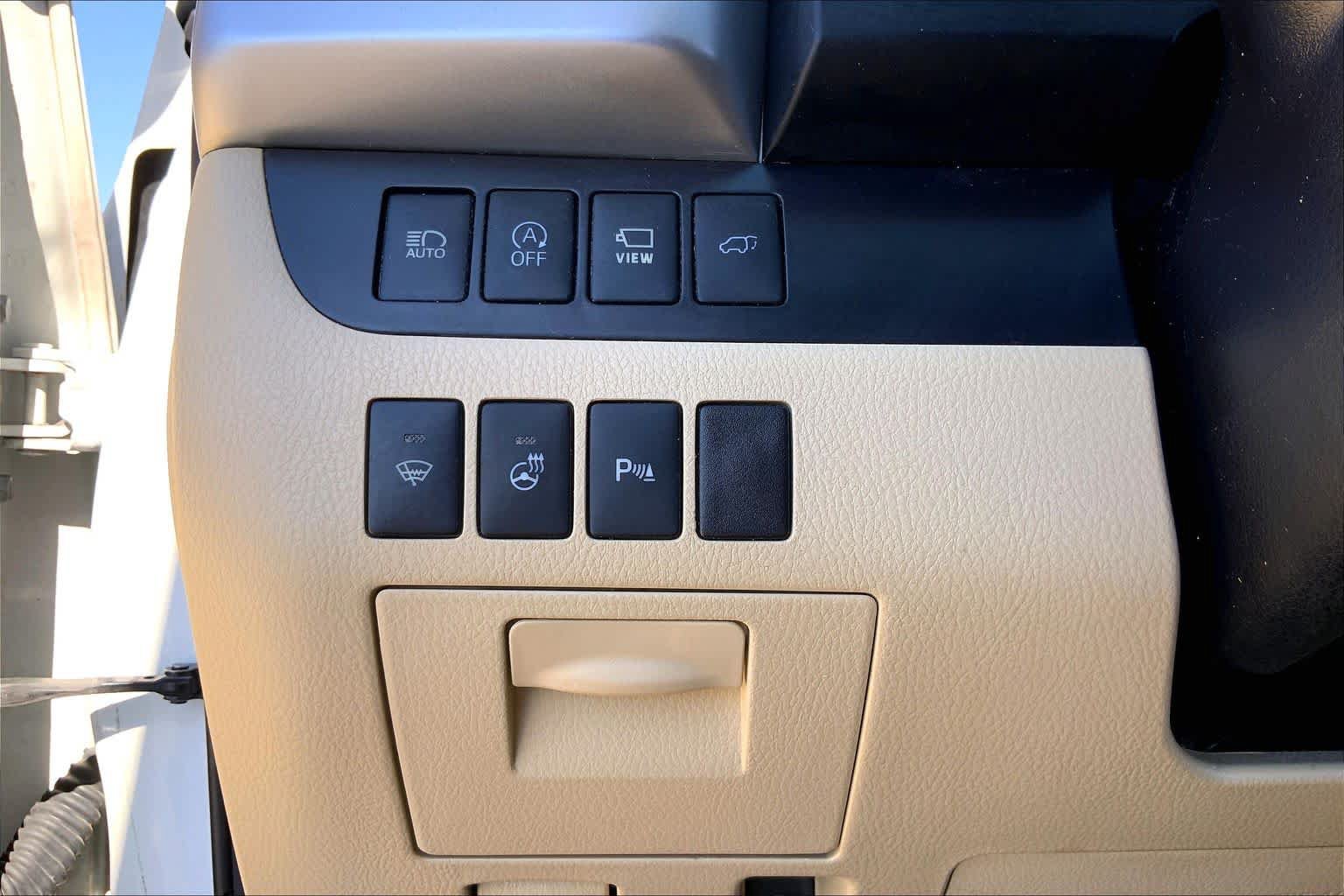 Used 2018 Toyota Highlander Limited Platinum FWD image 33