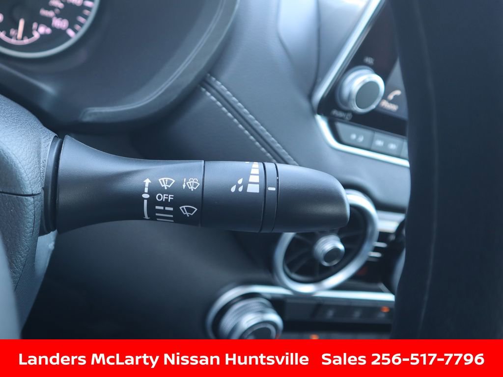 Used 2025 Nissan Sentra SV w/ Trunk Package image 22