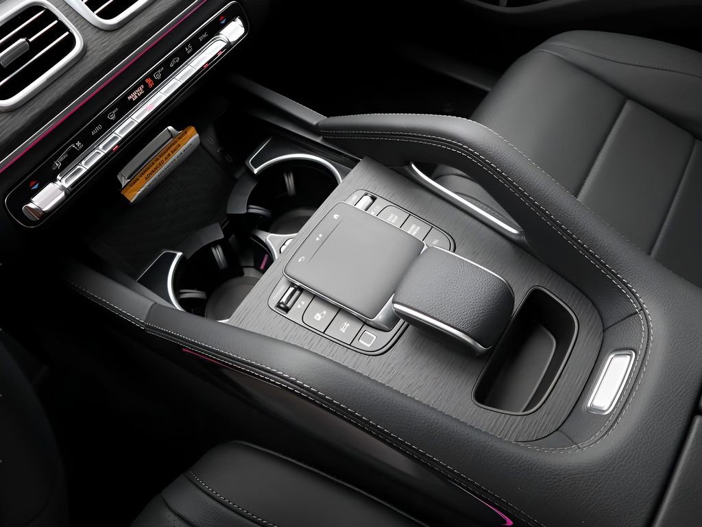 Certified 2025 Mercedes-Benz GLE 450 4MATIC image 28