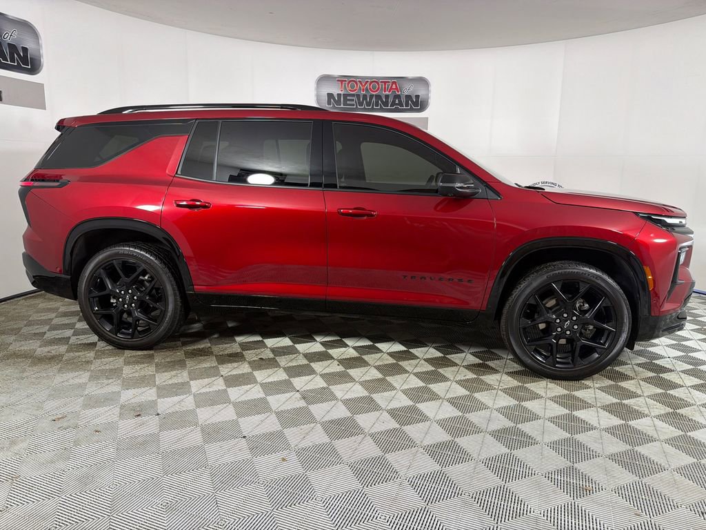 Used 2024 Chevrolet Traverse RS AWD/4WD image 4