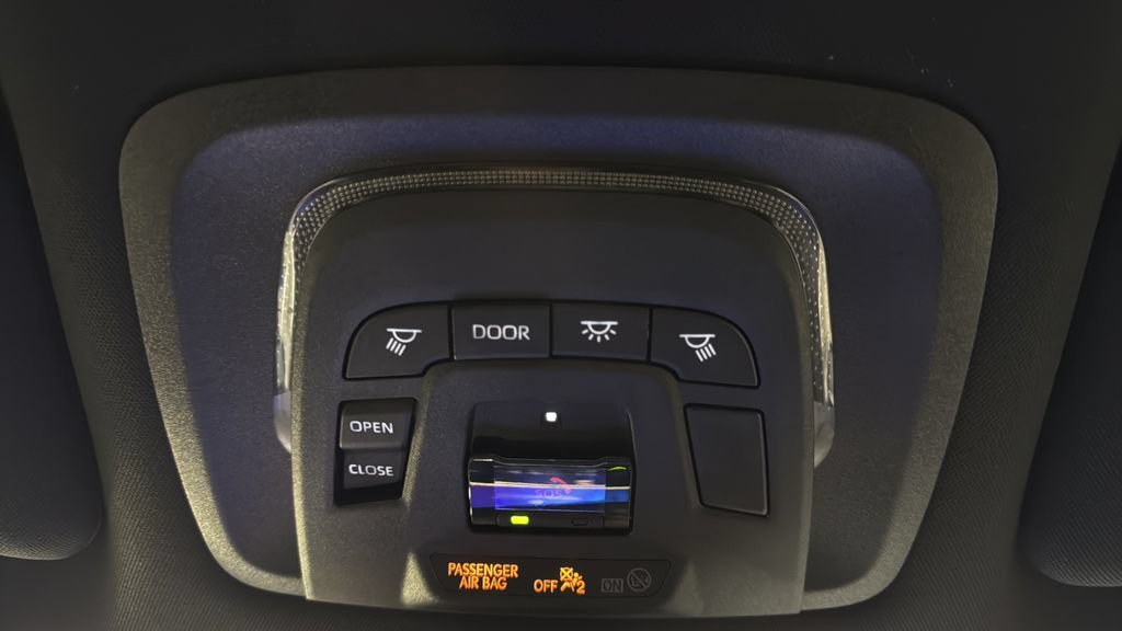 Used 2024 Toyota Crown AWD/4WD image 39