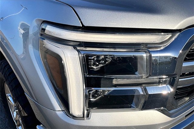 Used 2025 Ford F150 Lariat w/ FX4 Off-Road Package image 27