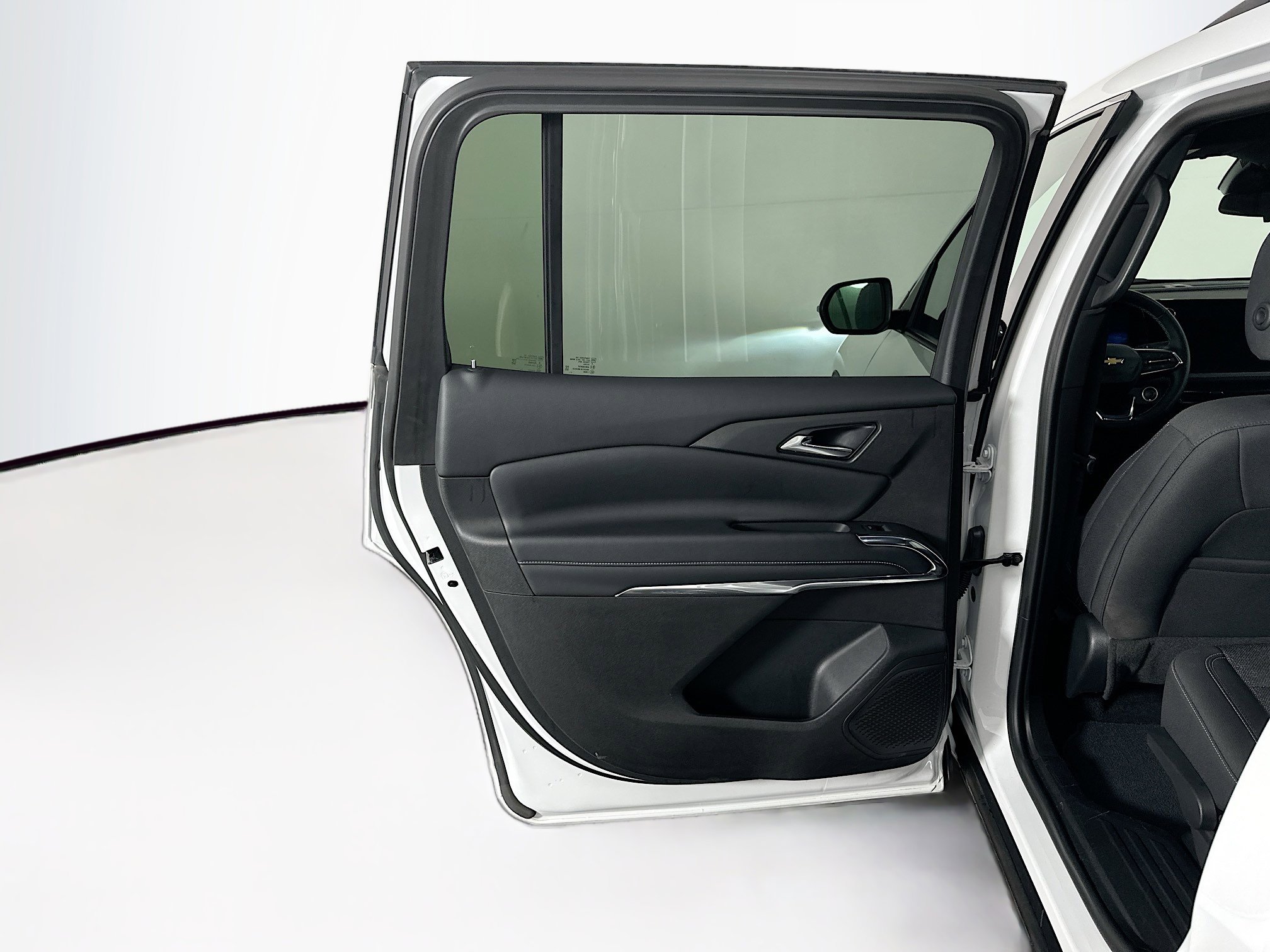 Used 2025 Chevrolet Traverse LT image 27