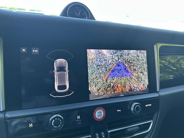 Used 2024 Porsche Macan image 19